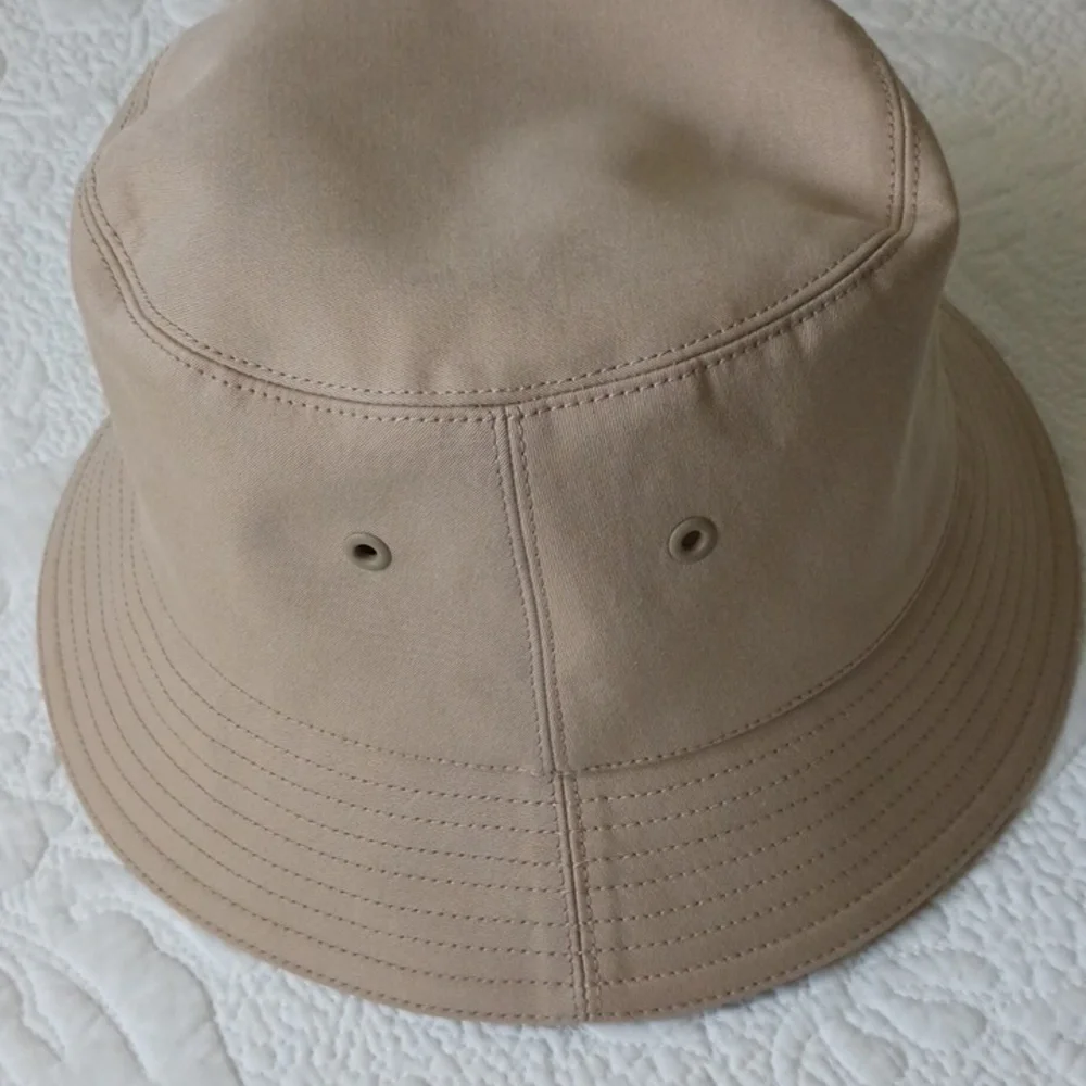 Burberry Tan Bucket Hat Classic Check Interior Sz M Inside circum. app. 21 1/2”.